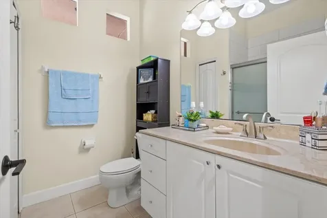 814 Sw Saint Julien Court Port Saint Lucie FL 34986