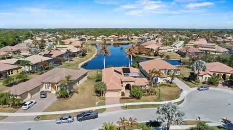 814 Sw Saint Julien Court Port Saint Lucie FL 34986