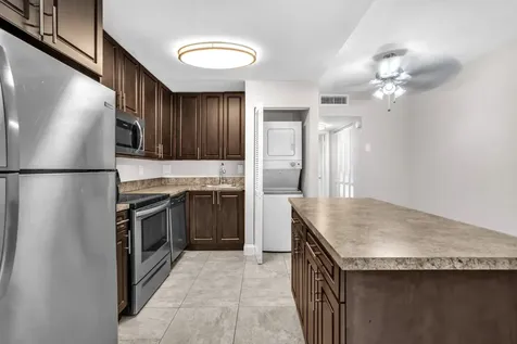559 NE 44th Street Boca Raton FL 33431