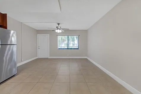 520 NE 44th Street Boca Raton FL 33431