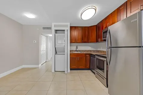520 NE 44th Street Boca Raton FL 33431