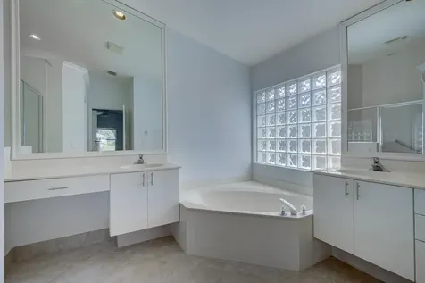 6523 Via Trento Delray Beach FL 33446