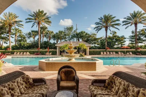 6523 Via Trento Delray Beach FL 33446