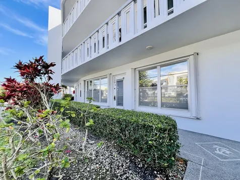 110 Wellington B West Palm Beach FL 33417