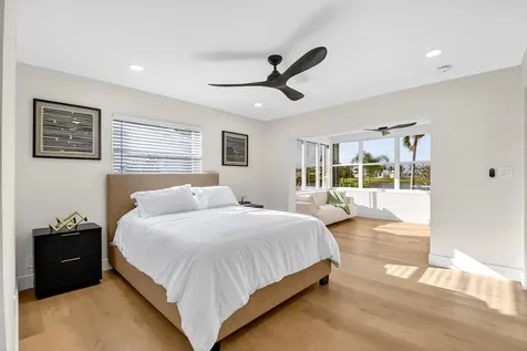 2001 Sw Roma Way Boynton Beach FL 33426