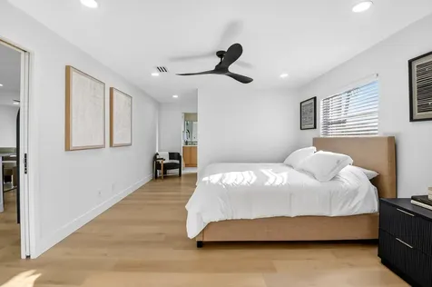 2001 Sw Roma Way Boynton Beach FL 33426