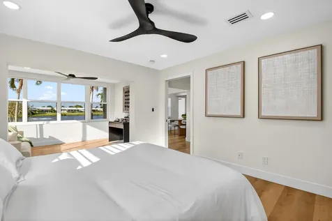 2001 Sw Roma Way Boynton Beach FL 33426