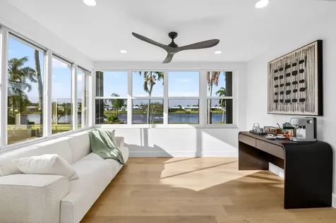 2001 Sw Roma Way Boynton Beach FL 33426