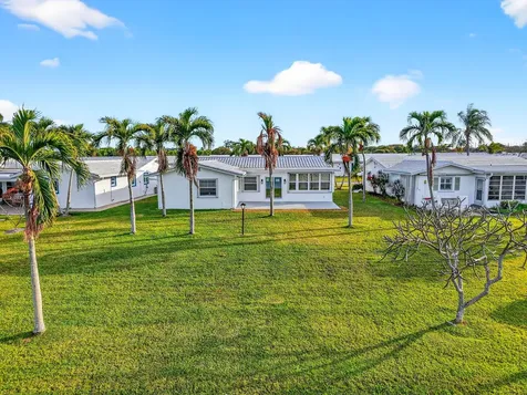 2001 Sw Roma Way Boynton Beach FL 33426