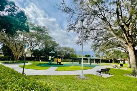1423 Riverside Circle Wellington FL 33414