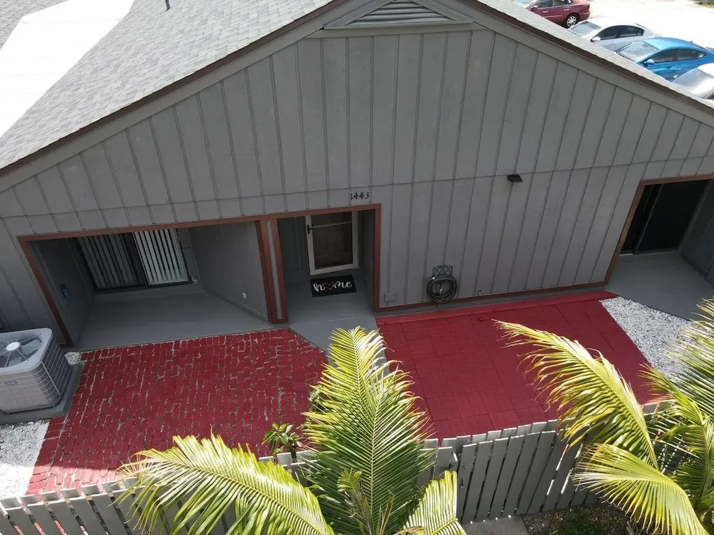 1443 39th Avenue Vero Beach FL 32960