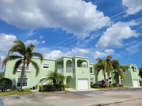 2185 Se Wild Meadow Circle Port Saint Lucie FL 34952