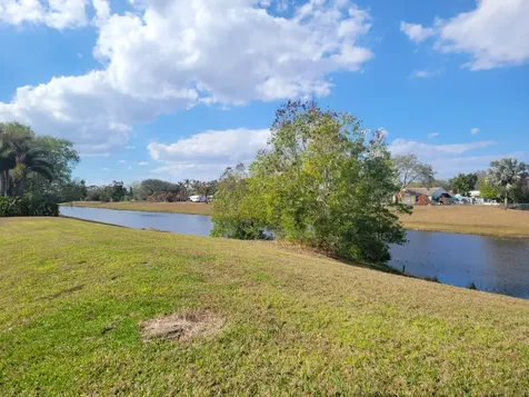 2185 Se Wild Meadow Circle Port Saint Lucie FL 34952
