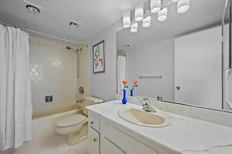 2400 Presidential Way West Palm Beach FL 33401