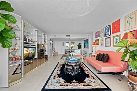 2400 Presidential Way West Palm Beach FL 33401