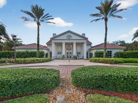 12828 Sw Lake Fern Circle Port Saint Lucie FL 34987