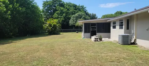 1502 SE Hearne Court Port Saint Lucie FL 34952