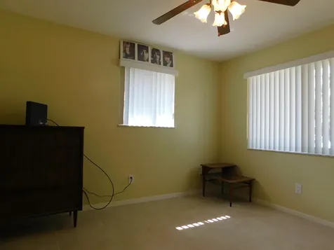 625 Ne Larkspur Lane Port Saint Lucie FL 34983