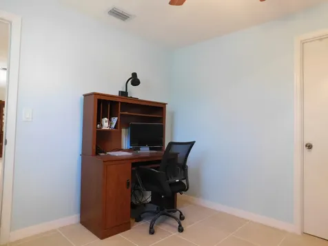 625 Ne Larkspur Lane Port Saint Lucie FL 34983