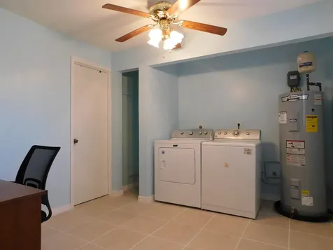 625 Ne Larkspur Lane Port Saint Lucie FL 34983