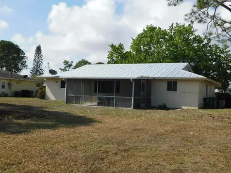 625 Ne Larkspur Lane Port Saint Lucie FL 34983