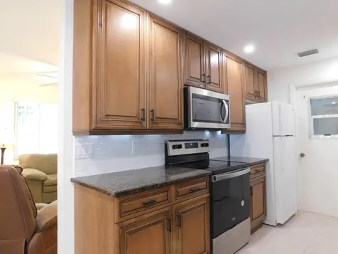 625 Ne Larkspur Lane Port Saint Lucie FL 34983
