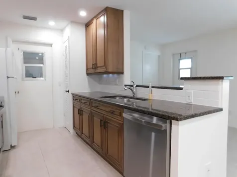 625 Ne Larkspur Lane Port Saint Lucie FL 34983