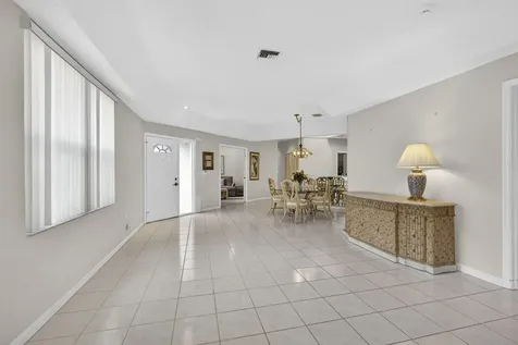 9868 D Summerbrook Terrace Boynton Beach FL 33437