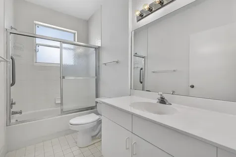 9868 D Summerbrook Terrace Boynton Beach FL 33437