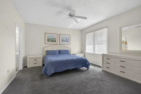 9868 D Summerbrook Terrace Boynton Beach FL 33437