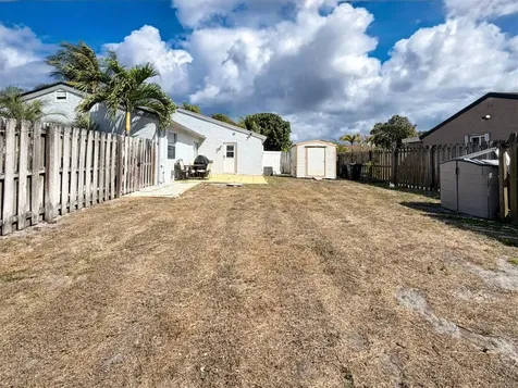 4828 Gladiator Circle Greenacres FL 33463