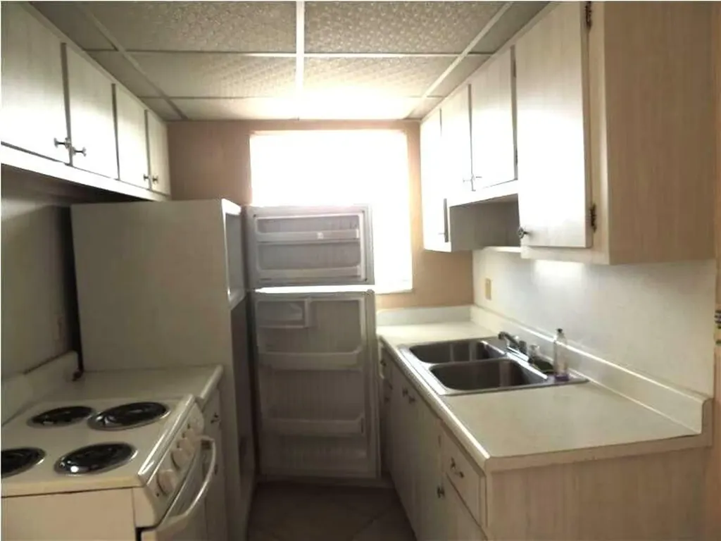 1111 N Federal Highway Lake Worth Beach FL 33460