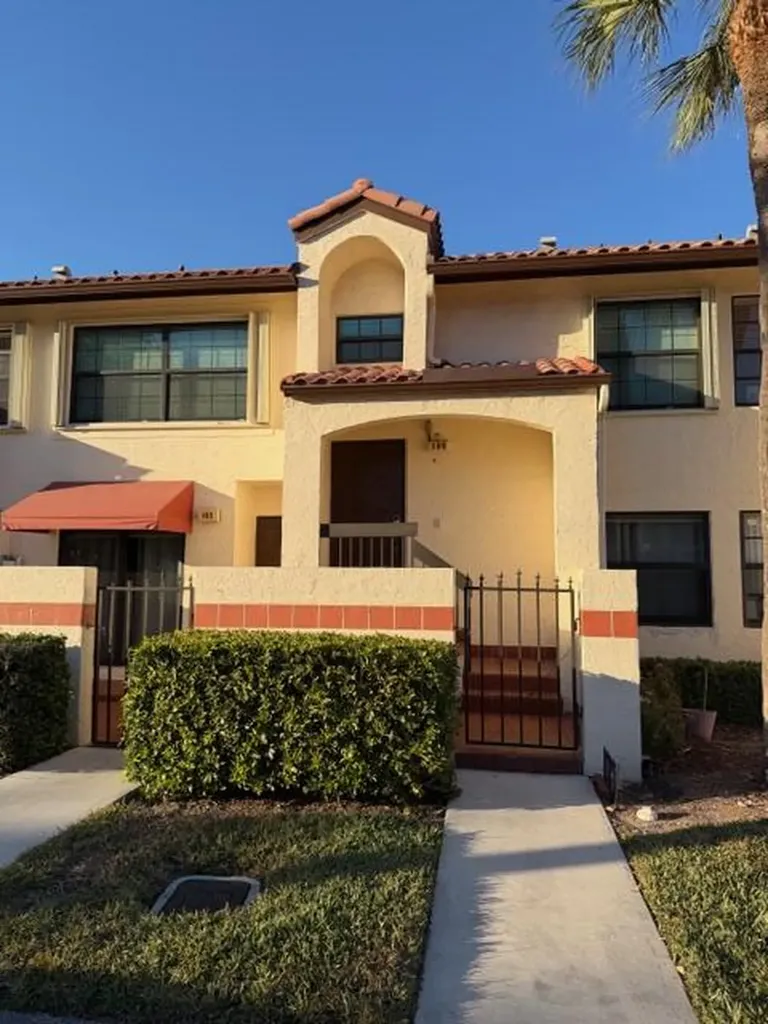 106 Freedon Court Deerfield Beach FL 33442