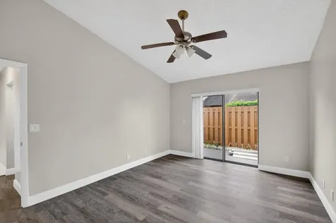 484 Springdale Circle Palm Springs FL 33461