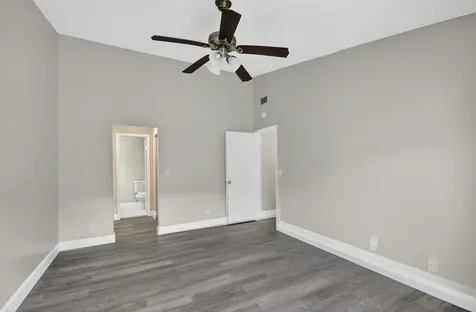484 Springdale Circle Palm Springs FL 33461