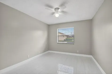 484 Springdale Circle Palm Springs FL 33461