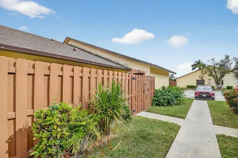 484 Springdale Circle Palm Springs FL 33461