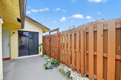 484 Springdale Circle Palm Springs FL 33461