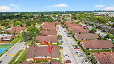 484 Springdale Circle Palm Springs FL 33461