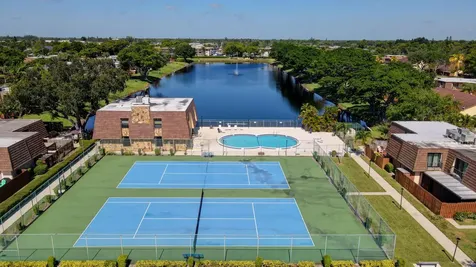 484 Springdale Circle Palm Springs FL 33461
