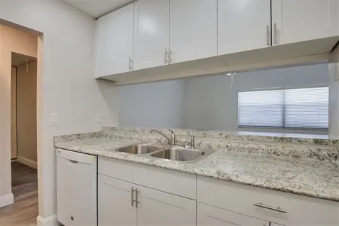 484 Springdale Circle Palm Springs FL 33461