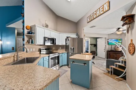 6610 Nw Omega Road Port Saint Lucie FL 34983