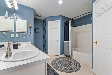 6610 Nw Omega Road Port Saint Lucie FL 34983