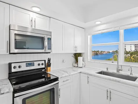 3212 S Ocean Boulevard Highland Beach FL 33487