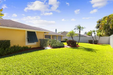 1952 Primrose Lane Wellington FL 33414