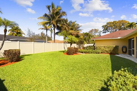 1952 Primrose Lane Wellington FL 33414