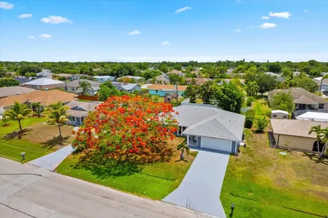 1991 SW Gemini Lane Port Saint Lucie FL 34984