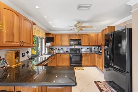 4158 Nw 6th Street Deerfield Beach FL 33442