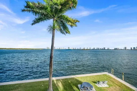 100 Paradise Harbour Boulevard North Palm Beach FL 33408