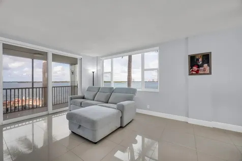 100 Paradise Harbour Boulevard North Palm Beach FL 33408